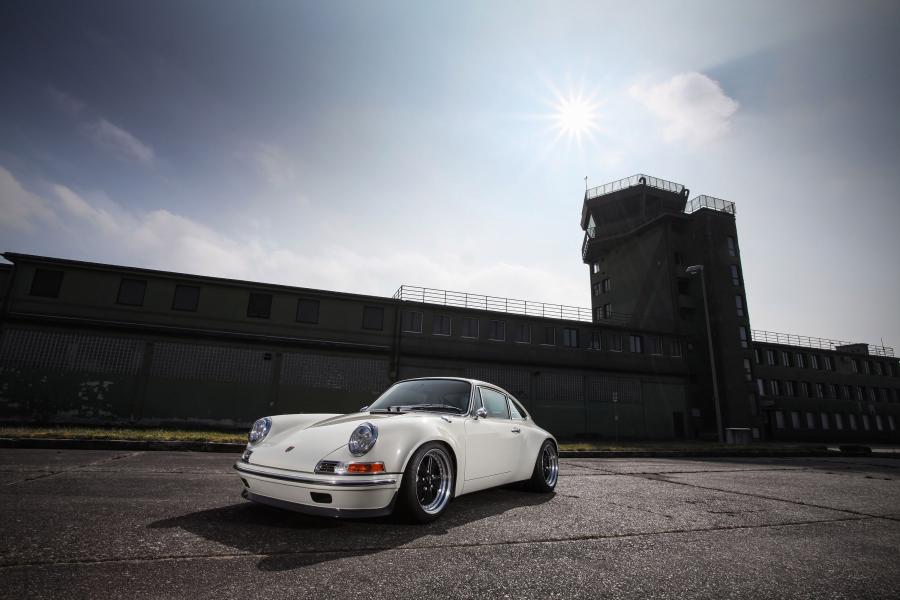  Porsche 911 Retro Evergreen by Kaege (993) 2016 года  (фото 17 из 44)